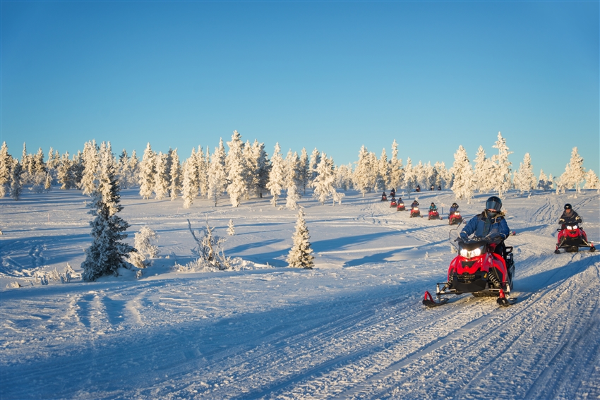 雪上摩托車體驗 Snowmobile Safari