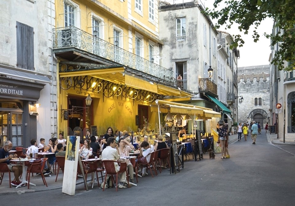亞爾 Arles