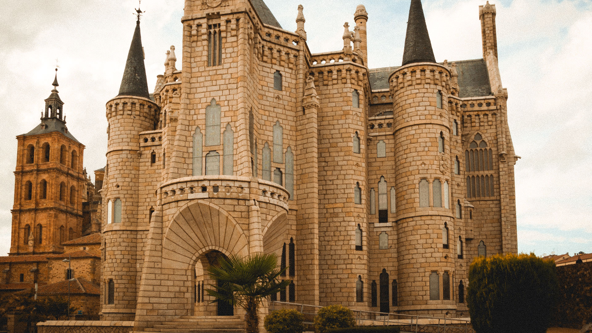 高第主教宮 Palacio de Gaudí