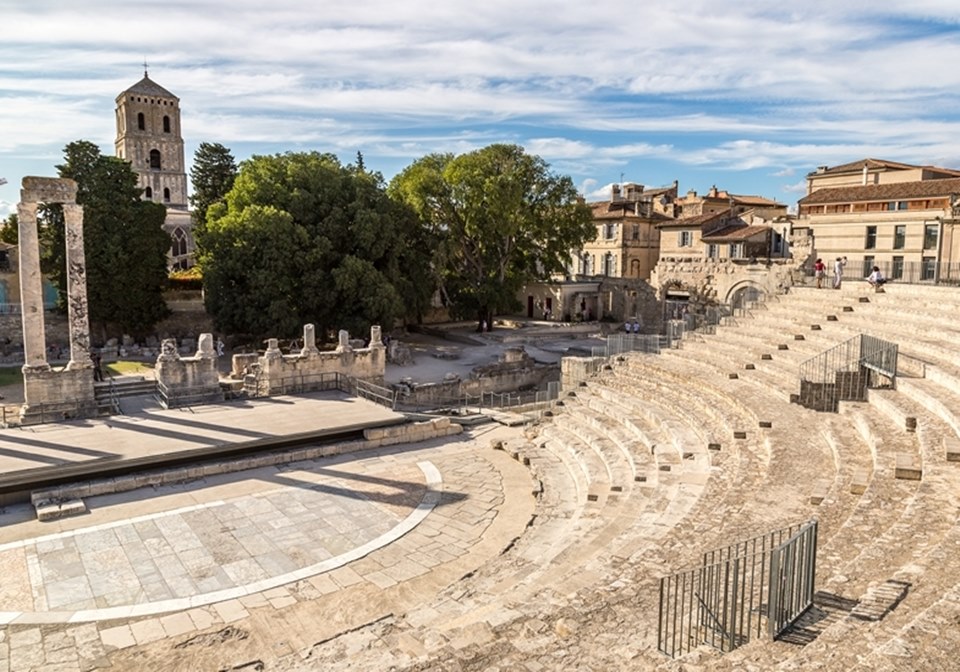 亞爾競技場 Arènes d'Arles